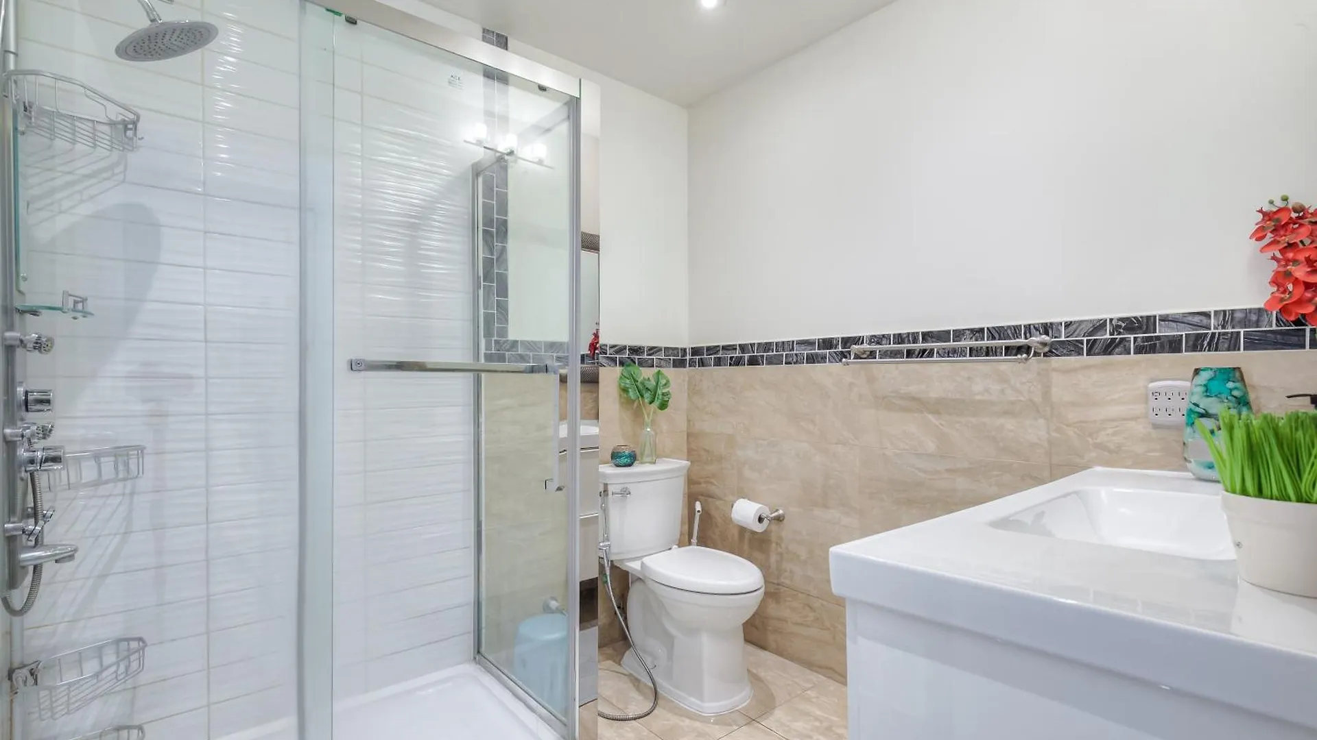 Luxury 5Br Villa In Scarborough Toronto