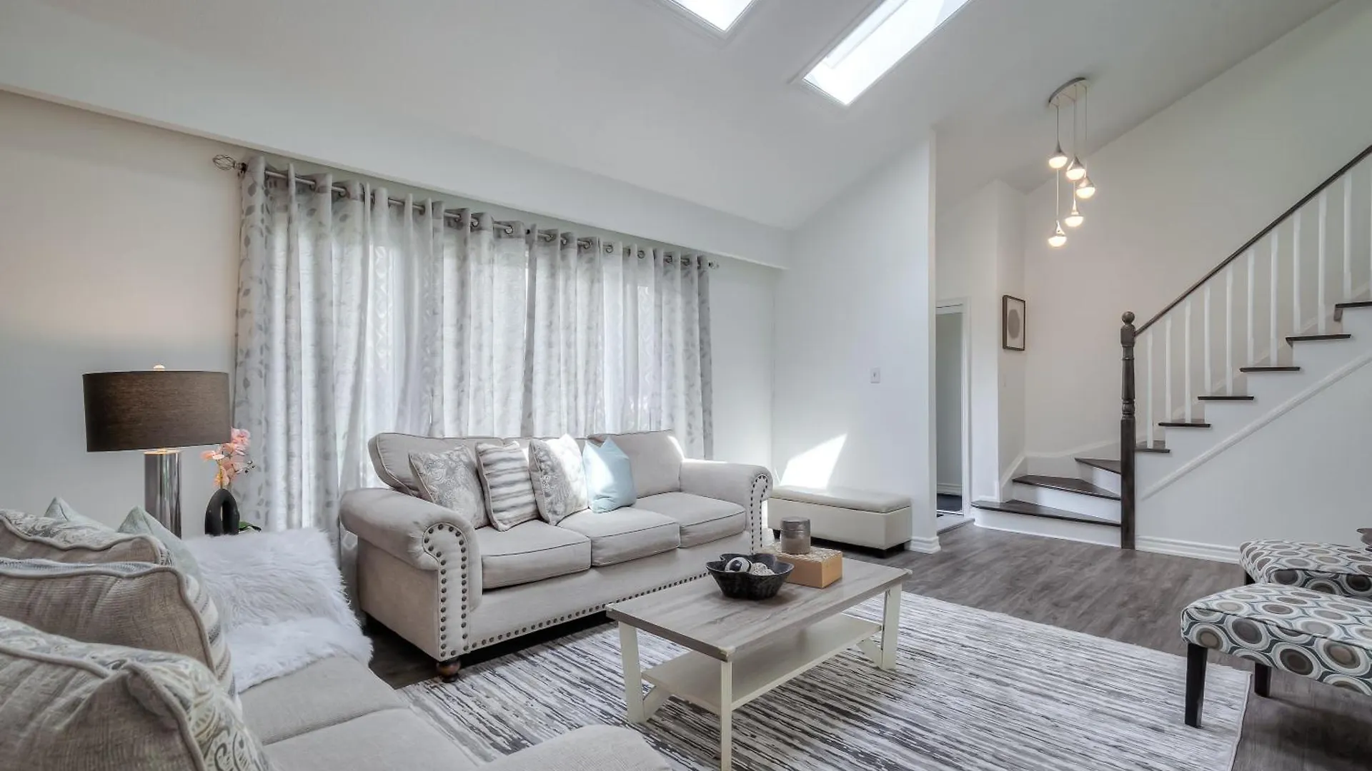 Luxury 5Br Villa In Scarborough Toronto Canada