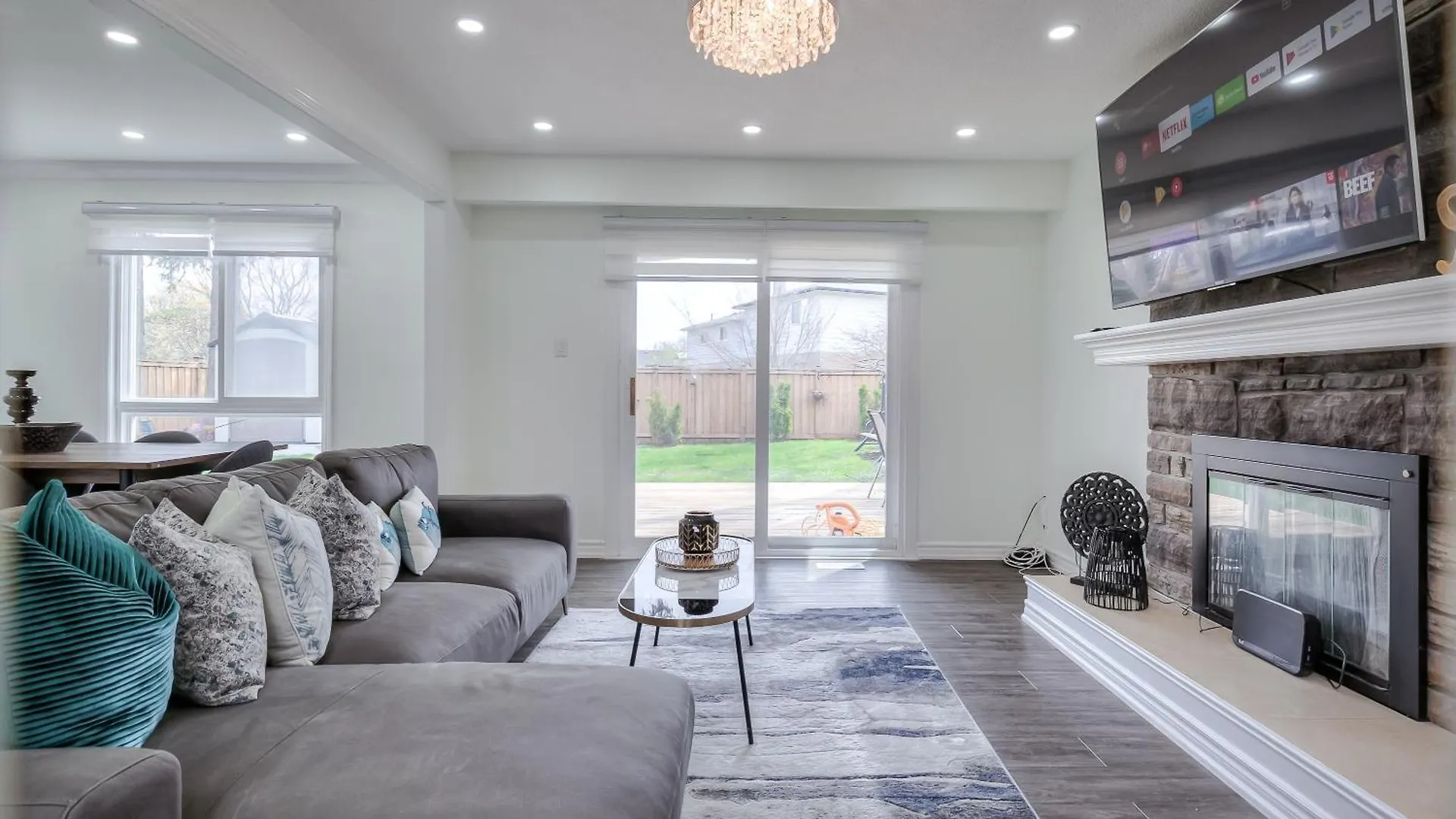 Luxury 5Br Villa In Scarborough Toronto